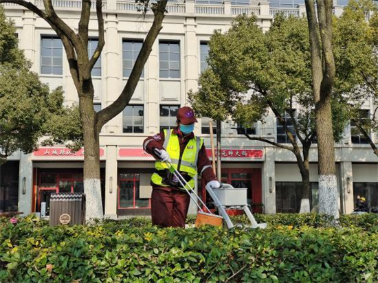 精细化深度保洁 嘉兴打造“席地可坐”的“最干净城市”