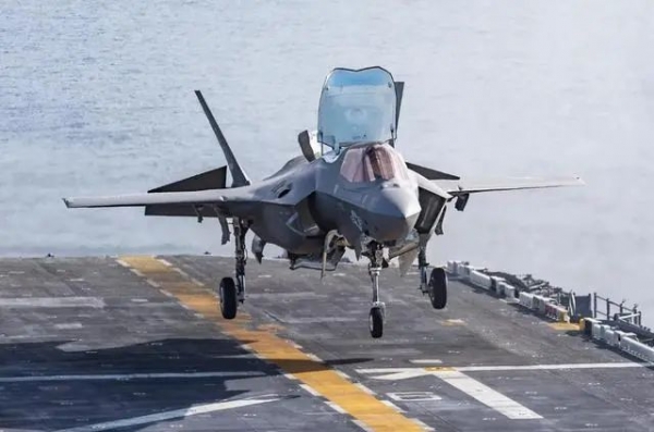 中国版F35真的要来了？设计图被曝光或搭载激光武器！(图4)
