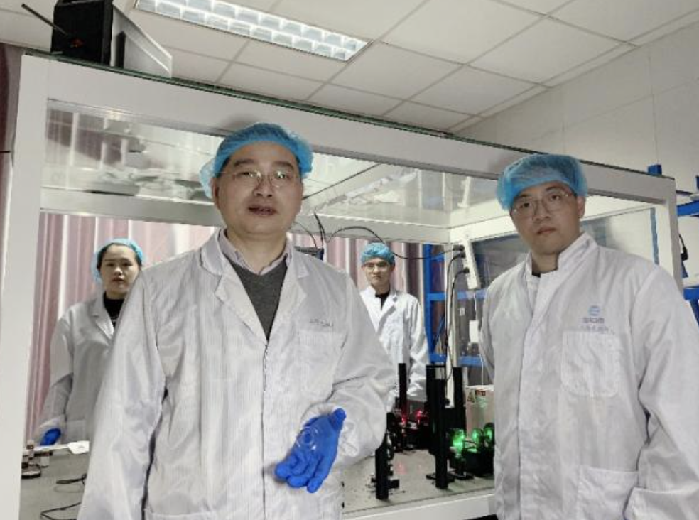 中国科学家开发“超级光盘” 全球首次实现Pb量级光存储(图2)
