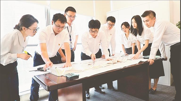 奋力书写深圳高质量发展“青春答卷”(图4) 奋力书写深圳高质量发展“青春答卷”(图4)