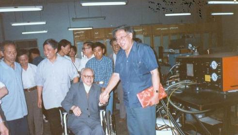 感谢科研人员 中国激光武器缩短30年的差距 能击穿核弹头外壳(图4) 感谢科研人员 中国激光武器缩短30年的差距 能击穿核弹头外壳(图4)
