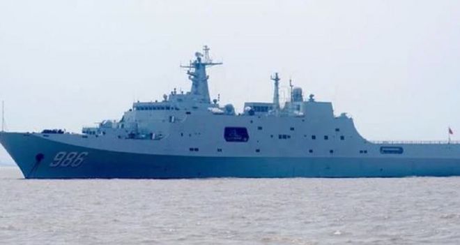 瞄准海上新威胁中国071型两栖登陆舰配备激光武器