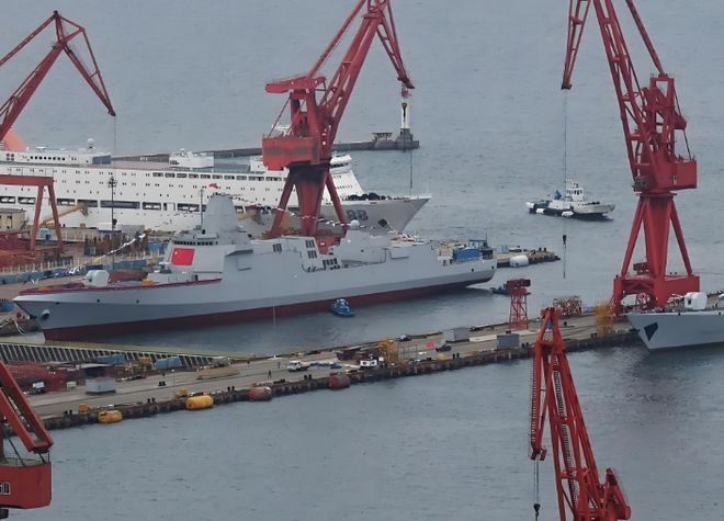 激光武器、电磁炮全配齐中国会研制新一代两万吨级驱逐舰吗？