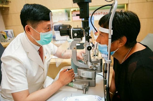 爱尔眼科飞秒激光白内障十载成果斐然：14万例手术持续引领行业技术革新